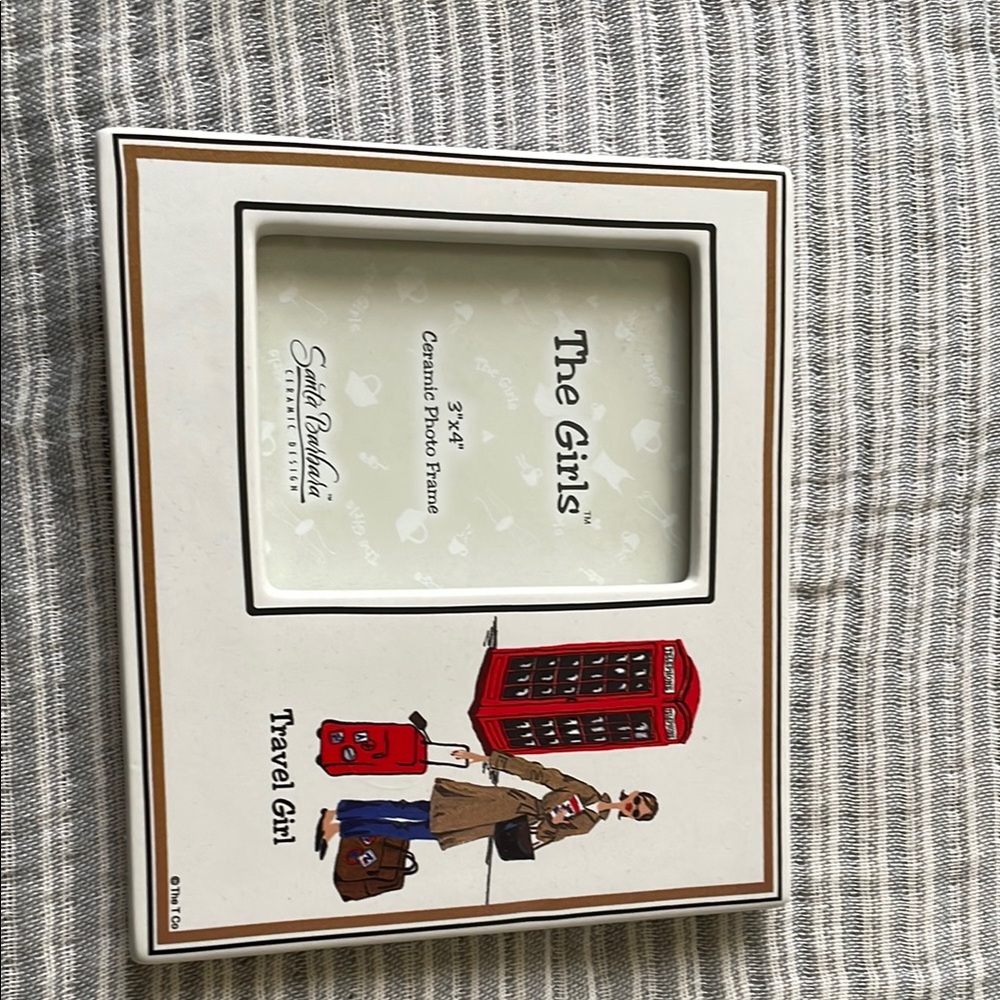 The Travel Girls White and Red Accent Picture Frame photo 3x4 frame 6x 6 1/2